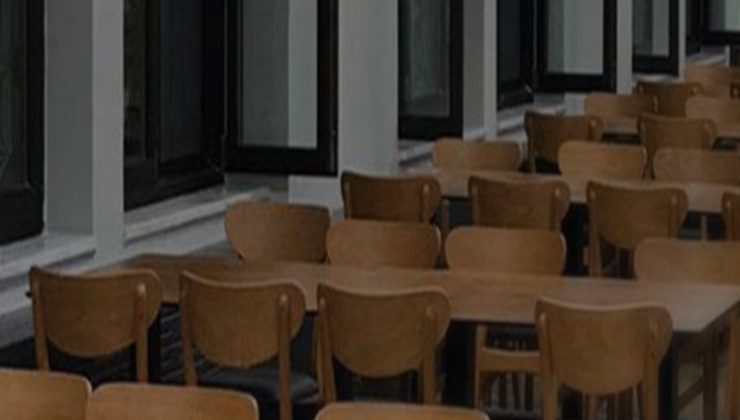 Ahşap Sandalye ile Zamansız Tasarımlar